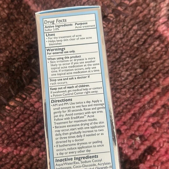 Kate Somerville EradiKate® 3% Sulfur Daily Foaming Cleanser 4 Fl Oz. - Picture 6 of 7